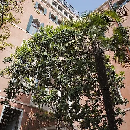招待所 卡多林公寓